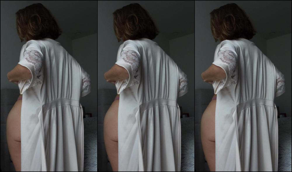 Ms Ray Jones A Little Striptease Never Hurt Nobody