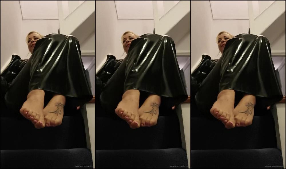 Ukcutegirl Do You Want To Lick My Toes