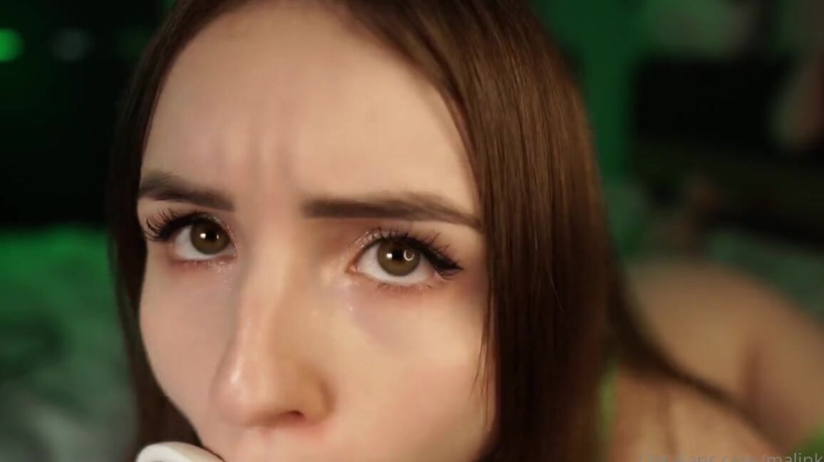 Princess Malinkaa Nicknamed Malinkaa98 03 06 2024 Onlyfans Video Asmr Your Favorite Fit Girl In Hot Green Outfit Doing 3Dio And Long Micro Ear Licks