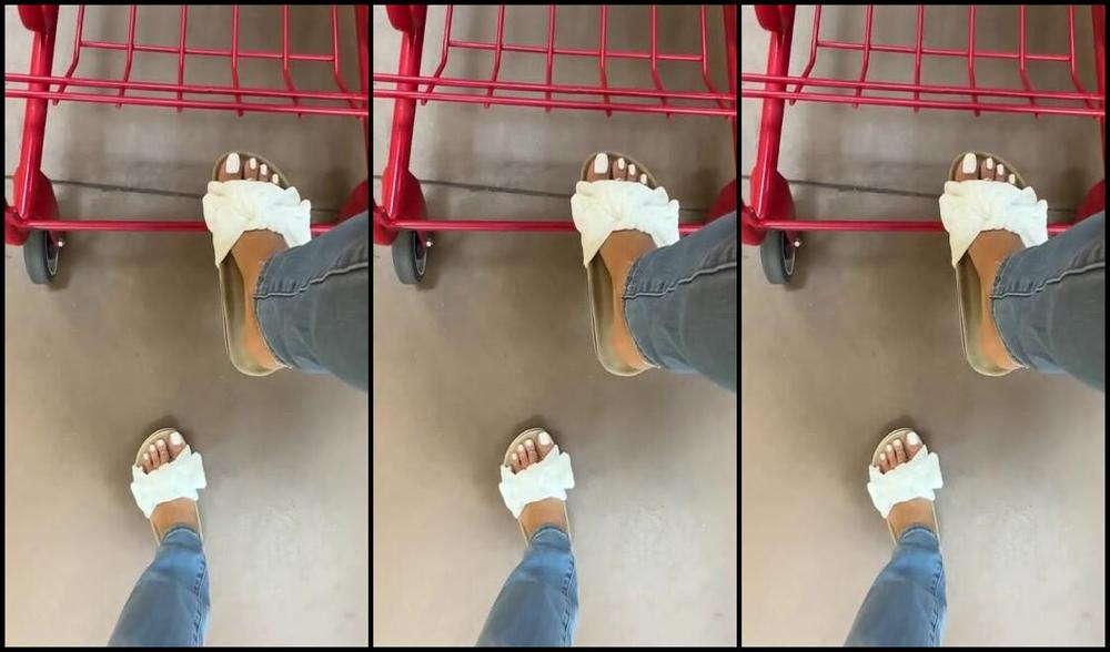 Goddess Pussyfoot Aka U186296307 Onlyfans I M Wearing My White Velvet Slides All Day Today Would You Stare If You Saw Me In A Store 5