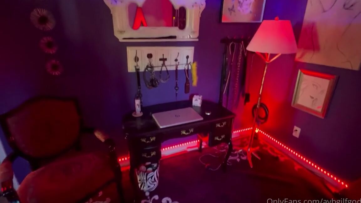 Avb Gilfgoddess Vip Nicknamed Avbgilfgoddess 10 01 2022 Onlyfans Video My Newly Redesigned Cam Studio And Dungeon