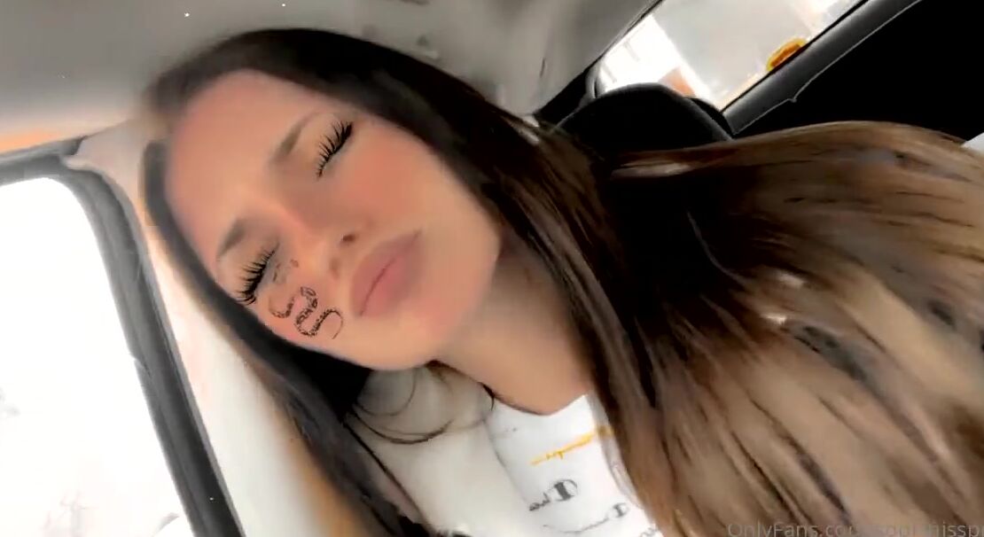 Miss Sophia Nyx Nicknamed Sophiaisspoiled Onlyfans Im So Beautiful Hehe Thinking About Selling My Vanilla Snapchat For A One Time Fee Pra