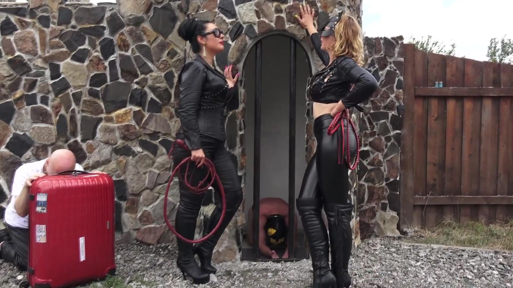 Mistress Zeida Video Mistress Ezada Has Just Arrived To Dracula Femdom Castle The Worlds First Real Fem