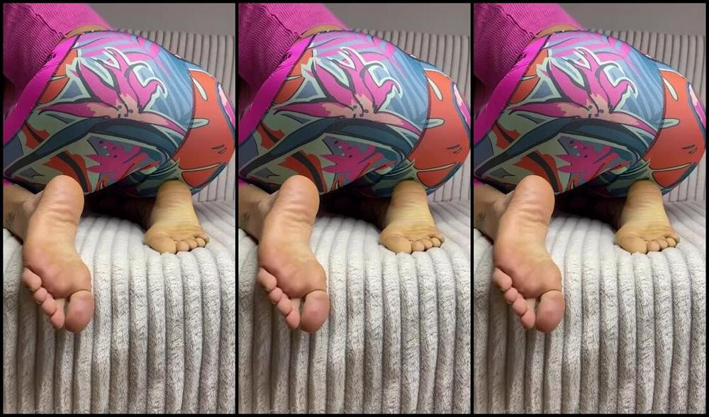 Froggeevip Onlyfans My Ass Need To Be Worshiped Not Just Feet Come On Boy You Have Stuff To