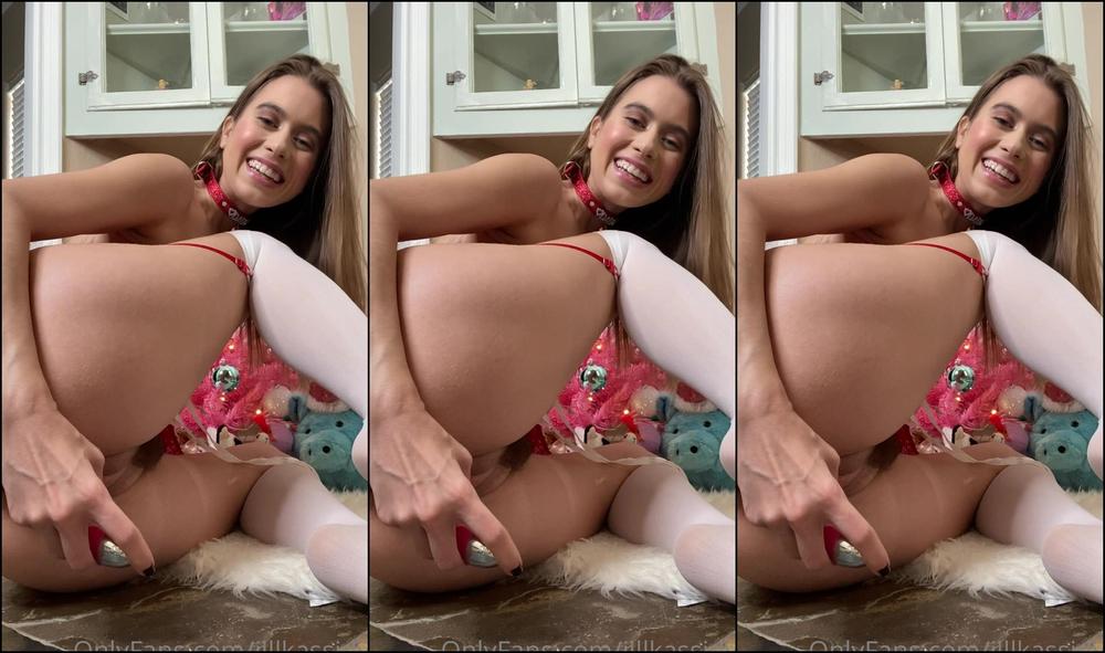 Jillkassidyy On The First Day Of Christmas You Get To Watch Me Cream All Over This Dildo And Cum All On