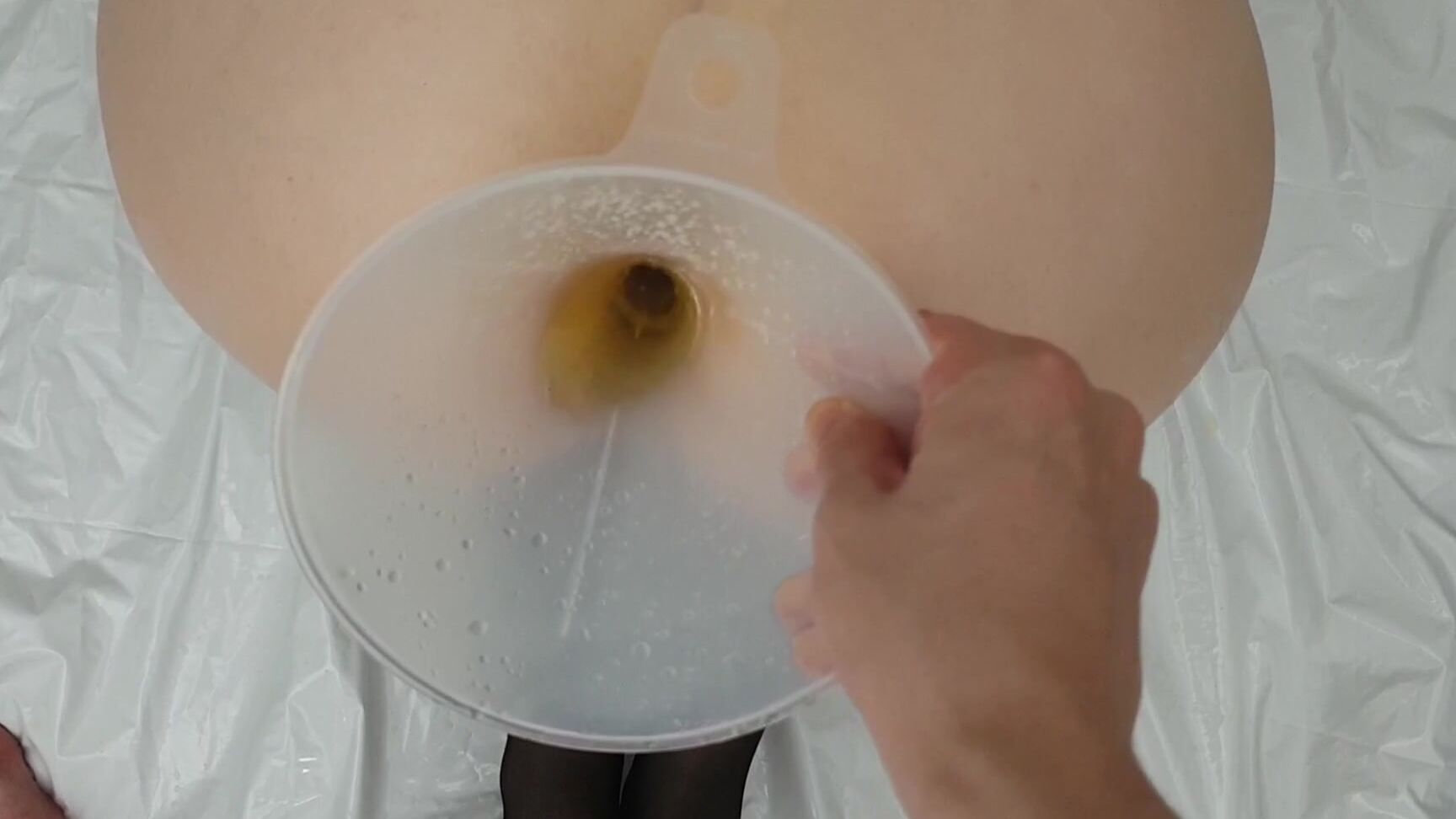 Melle Machts Extreme Painal Anal Pissing And Fucking