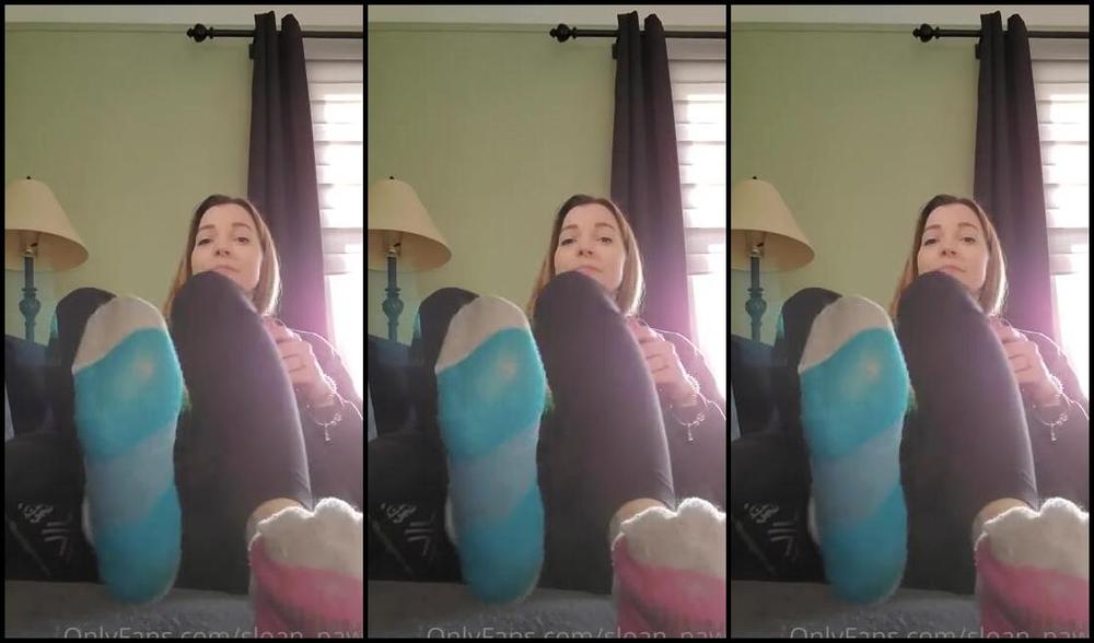 Sloans Paws Nicknamed Sloan Paws 11 04 2020 Onlyfans Video Another Sock Removal Cause You Guys Love Them So Much Do You Guys Like Mismatched Socks