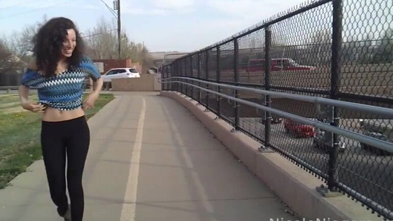 304593135441289216 01 302658669722476544