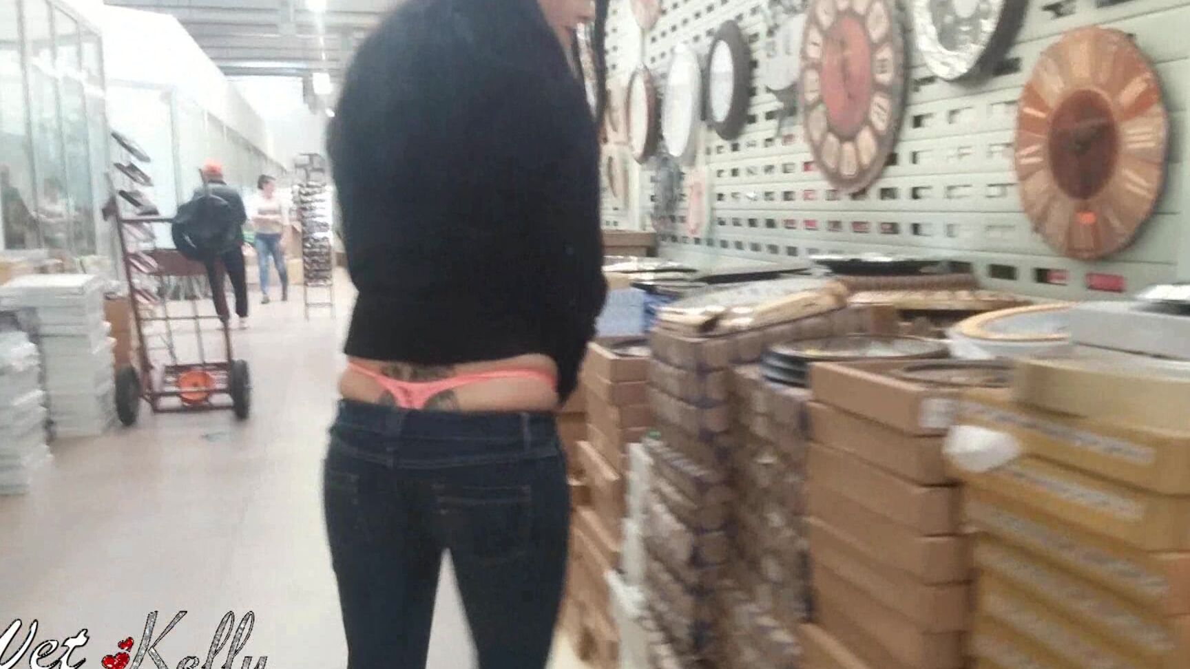 Public Outdoor, Pee, Butt Plug, Public Nudity, Public Flashing wet kelly walk and p-- in the park with buttplug ManyVids