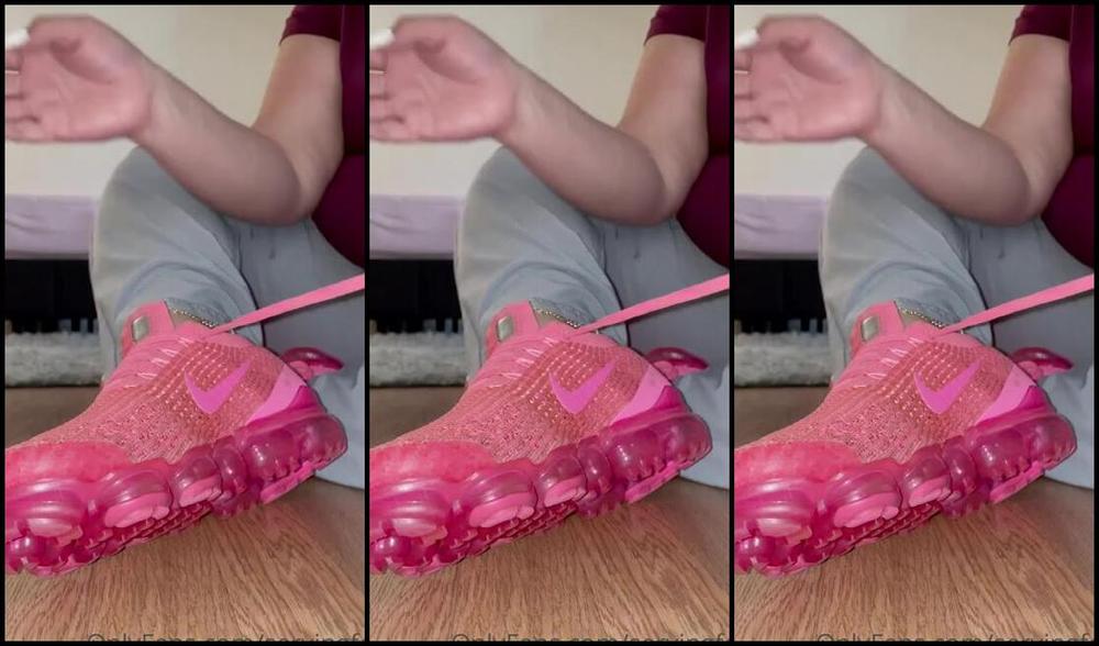 Servingbarefeet Aka Servingfet Onlyfans Socks Start As Low As 20 For One Day Wear Weekly Special Deliciously Fragrant And Drenched I 2