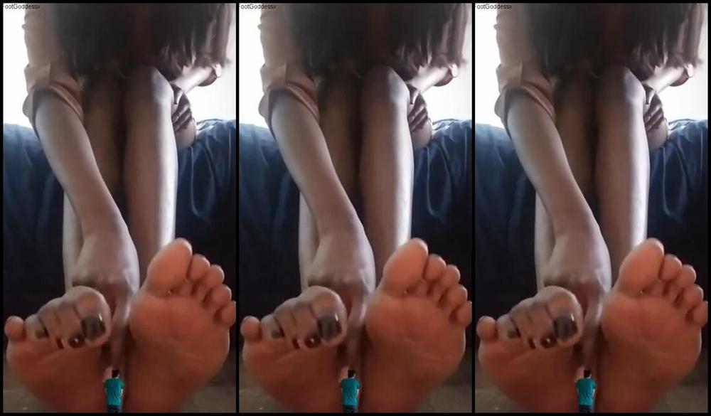 Chocolate Foot Goddess Nicknamed Cfootgoddessx Foot Fetish 12 21 2019 Onlyfans Video Sniff N Shrink My Tiny Boyfriend Sfx