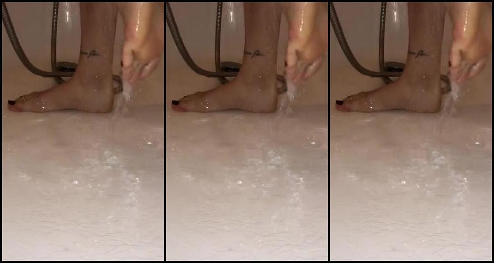 Goddessgaelle Nicknamed Badgaelle Onlyfans Aujourd Hui Je Vous Embarque Dans Ma Douche Profitez De Ce Spectacle