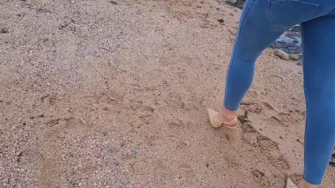 Kats Worn Heels Nicknamed Katswornheels Onlyfans Just A Nice Afternoon Stroll At The Beach In My Charles David Slingbacks I Think
