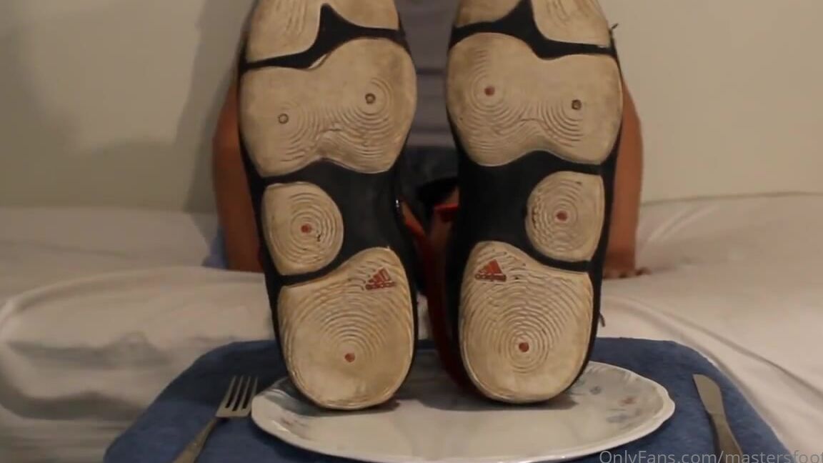 Brfootmodel 959897653 09 25 2020 Old But Gold Dinner Time Masters Cashmaster Superfeet Brazilianfeet Feetfetish Solo Socks Dirtysocks Footslave Slave Licker