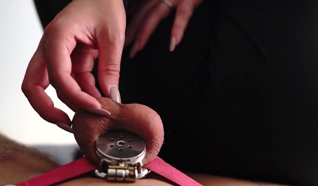 Mistresserica 03 13 2025 Onlyfans Video Ready To Wear Pink Panties To The Officewearing A Flat Cage Is Not For Everyonep