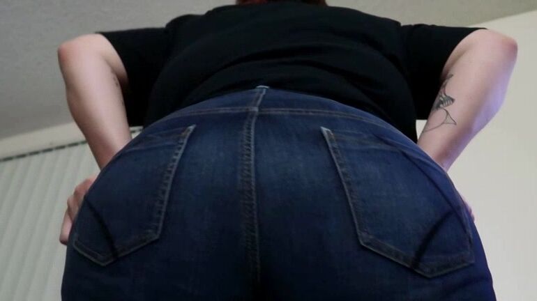 Pretty Bambi Stinky Ass Bbw