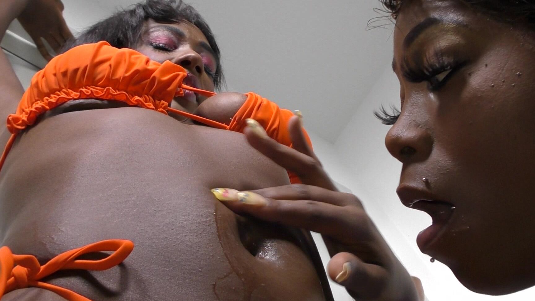 "Alexis Rain" belly button fetish, belly fetish, ebony, mouth fetish, orgasms Barbiee licks Paris Navel manyvids