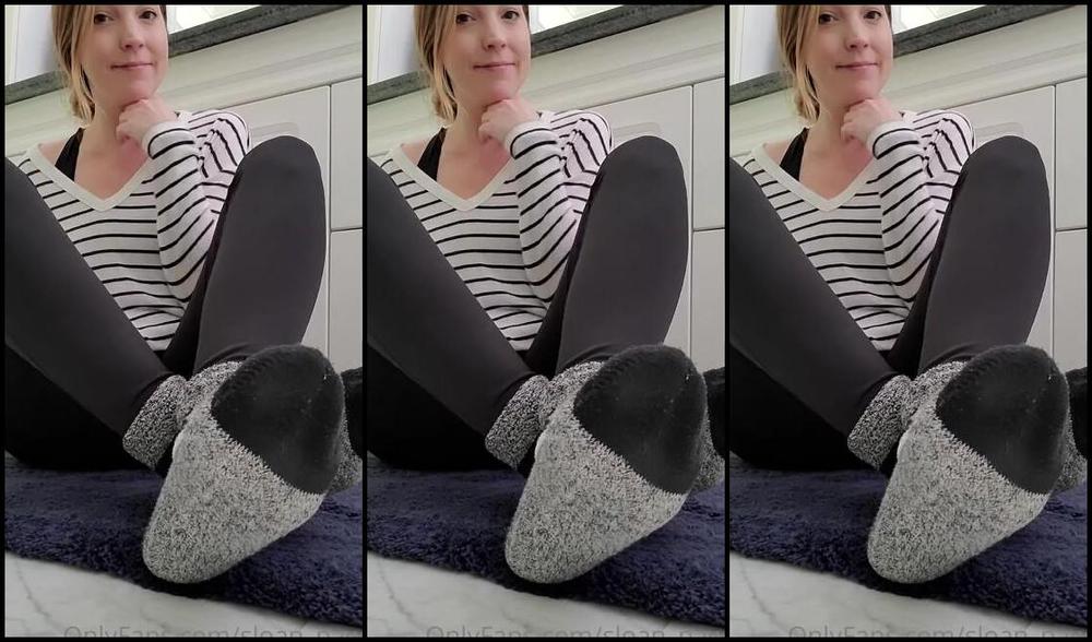 Sloans Paws Nicknamed Sloan Paws 03 17 2022 Onlyfans Video Snuck Into The Bathroom While Out At A Relatives To Film This For You Guys