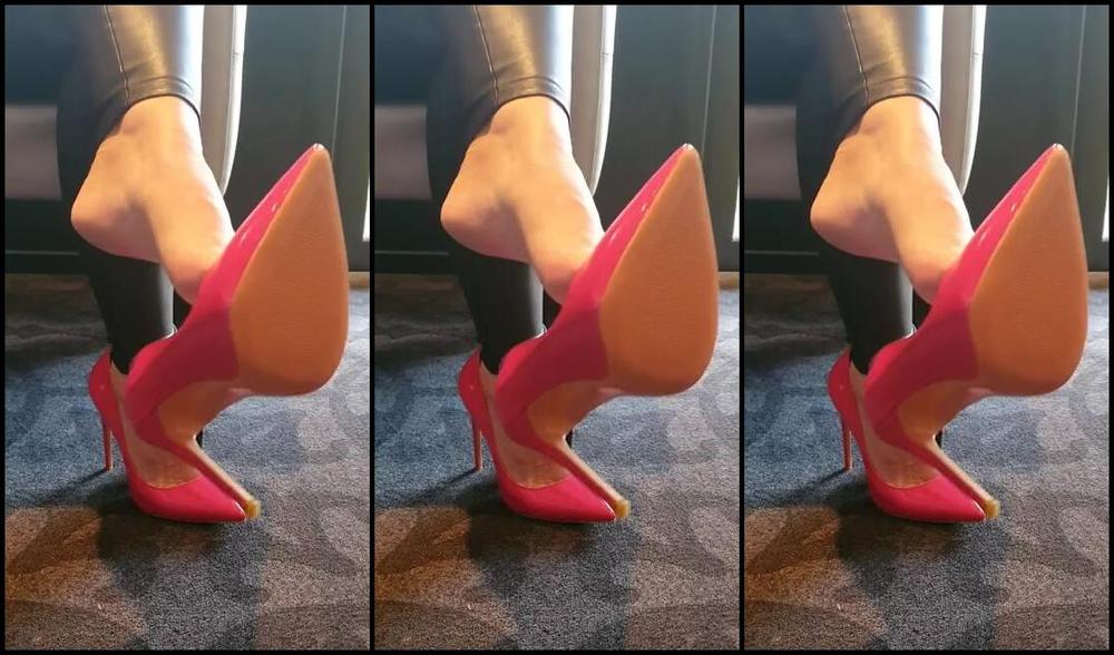 Deliciousdutchfeet Nicknamed Deliciousdutchfeet Onlyfans Joi Highheel Dangling