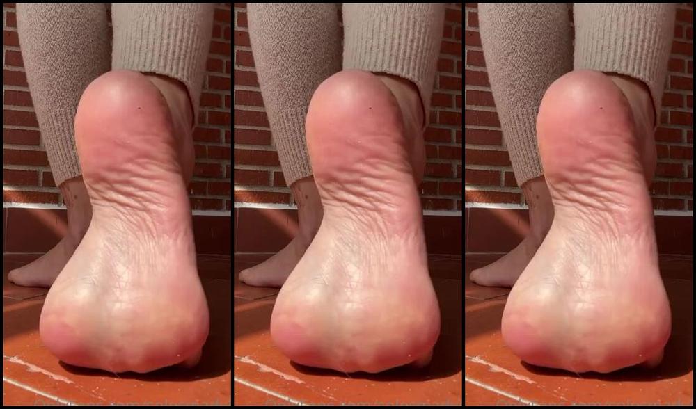 Solesmad Fetish Queen Aka Solesmadvip Onlyfans Obsessed With Them Happy Day