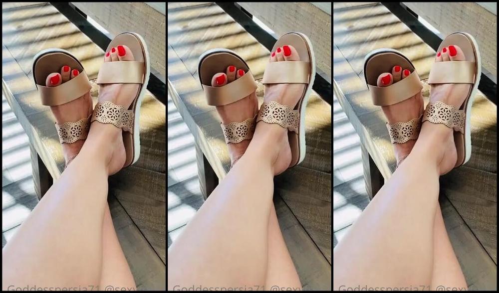 Sexyfeet47 Onlyfans Good Morning Lover S I Need A Good Massage My Feet Are Tired From My Crazy Trip Who S Ready To G 1