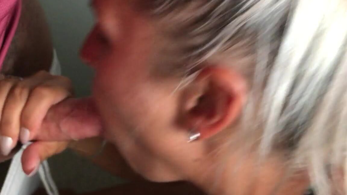 Amateur,Blowjob,Cum Eating Instruction,Ebony MILF,Public Toilet fanfucks 2x cumshots in a toilet ManyVids