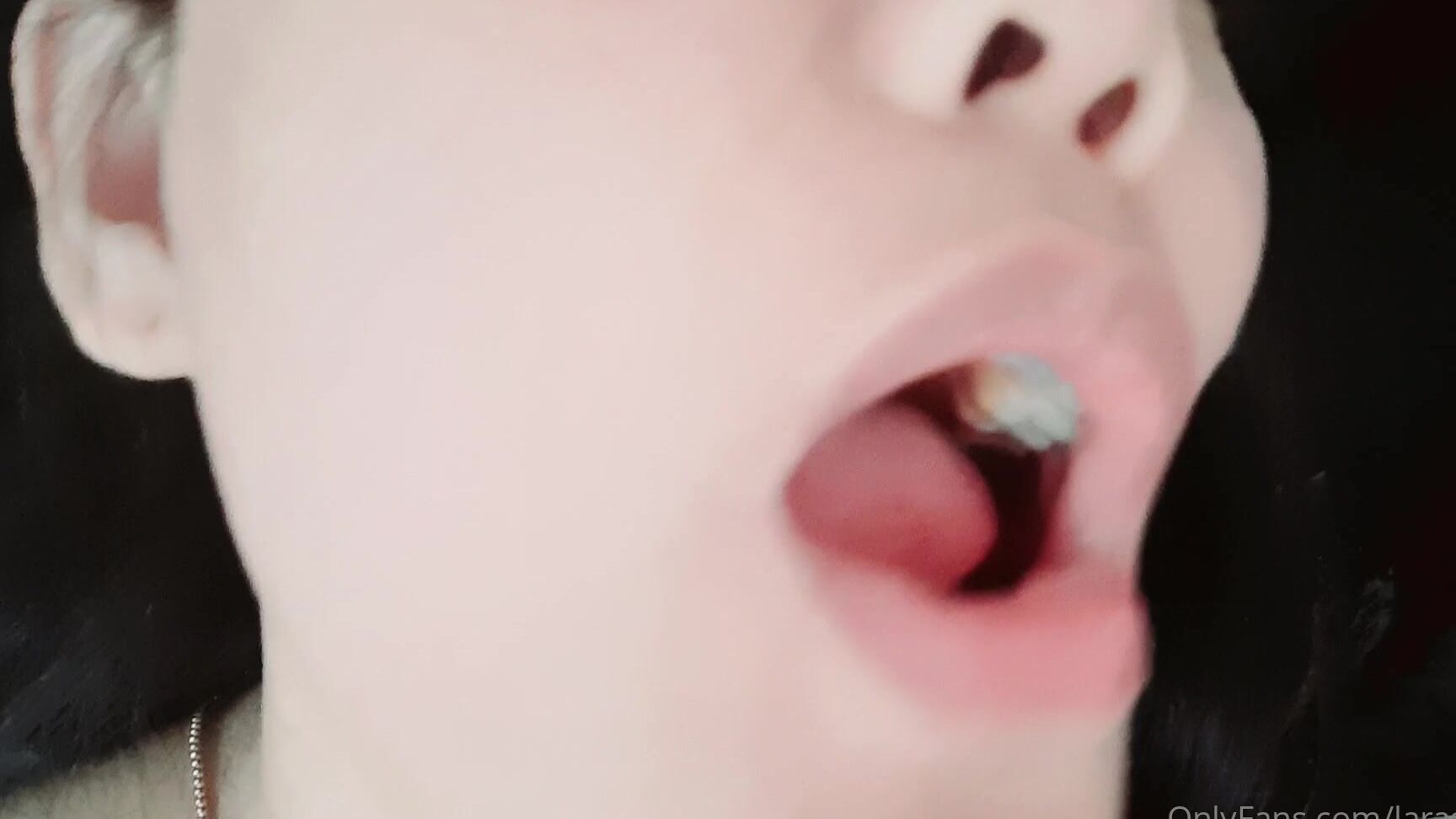 Laraslove Good Morning Baby Wanna See My Feet And Pinapple Onlyfans XXX