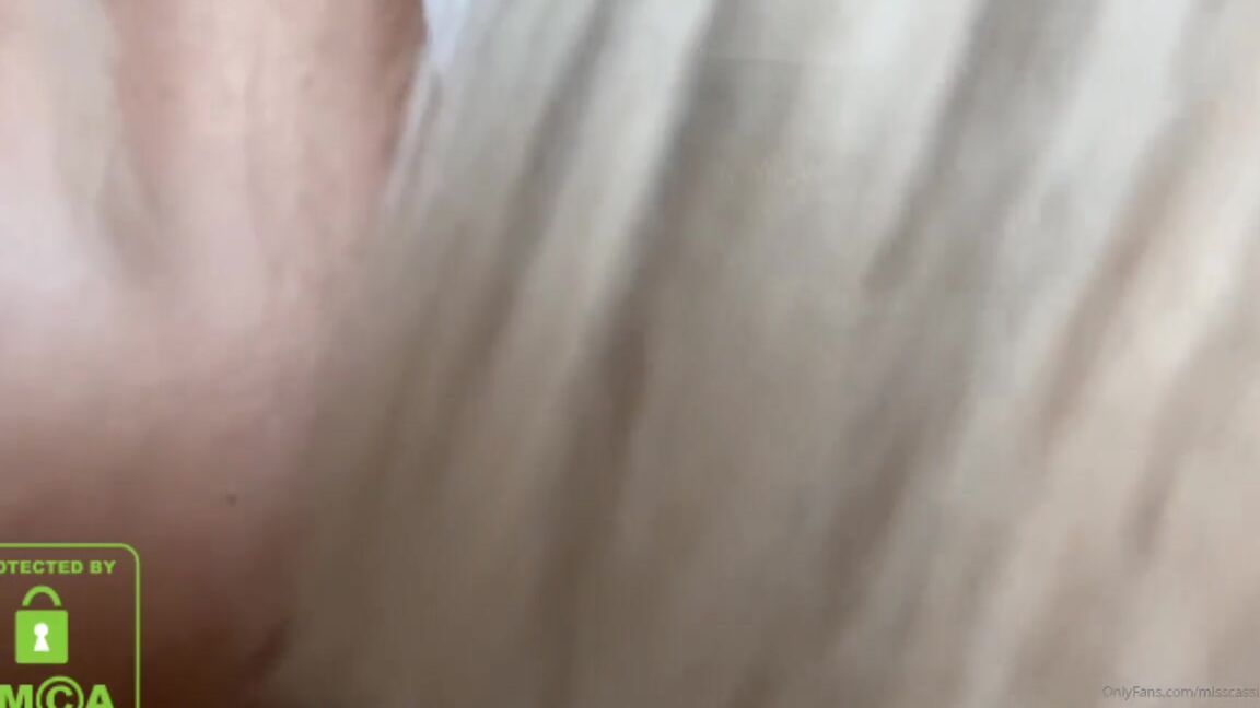 Miss Cassi Nicknamed Misscassi Onlyfans Lice Check