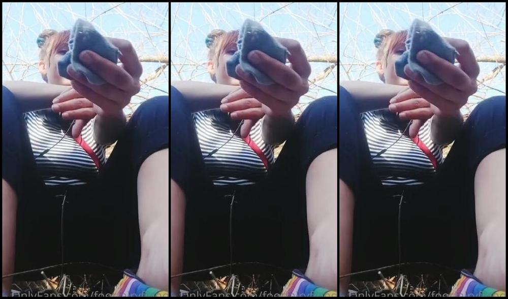 Freakyfjondaxxx Onlyfans Sniff And Eat My Sweaty Socks And Taste Those Warm And Yummi Feet