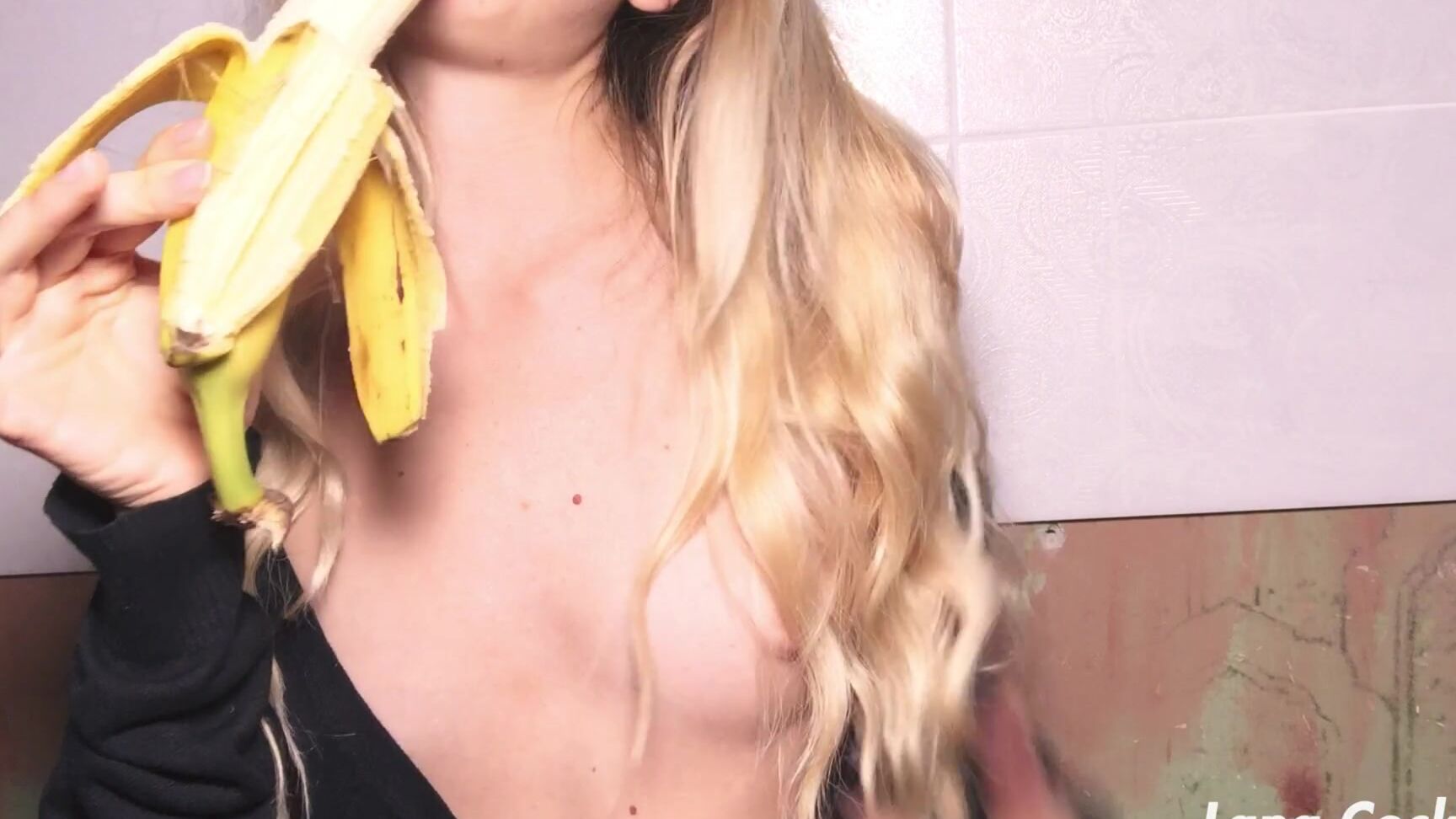 Lanacocker Exclusive Video For Only Fans Deepthroating Especiall