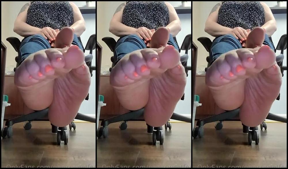 Pipersweetfeet Onlyfans Hey Baby I Made This Video At Work For You Because I Know You Miss My Feet I Hope You Like