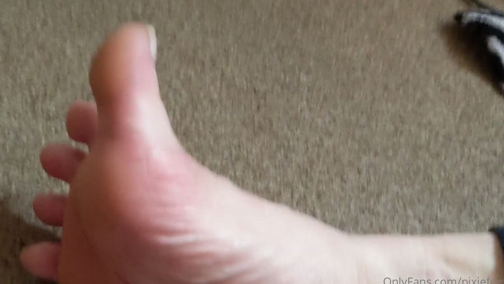 Pixiefeetnixx Imagine Rubbing Your Hard Cock On My Sweaty Feet Still Warm From My Stinky Fur Lined Boot