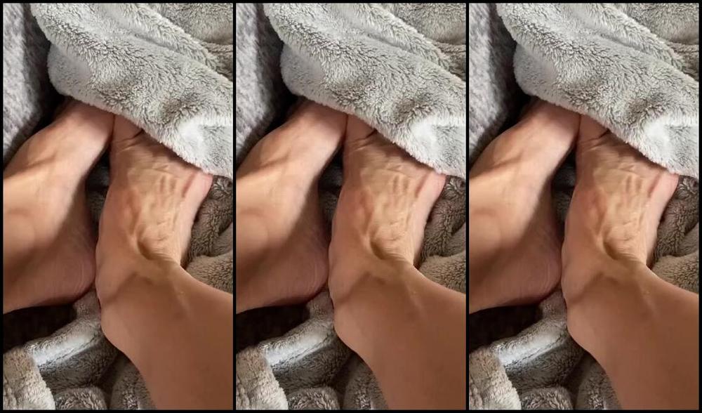 Lezlyan Nicknamed La Little Dancer Feet Onlyfans I Woke Up Way Too Early This Morning 530 Am I Love That This Is