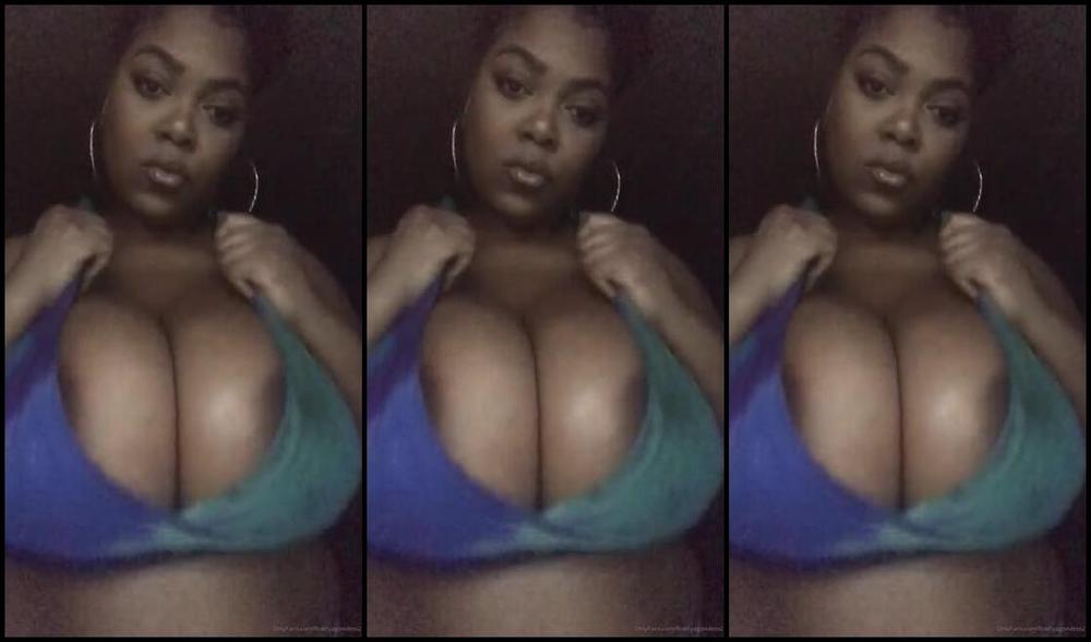 Finallyagoddess Nicknamed Finallyagoddess2 Onlyfans Send A Tip If You Like My Big Areolas
