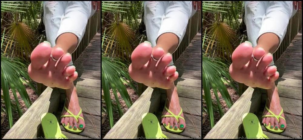 Laprettyfeet4 Nicknamed Laprettyfeet4 Onlyfans Nature Soles And Toes
