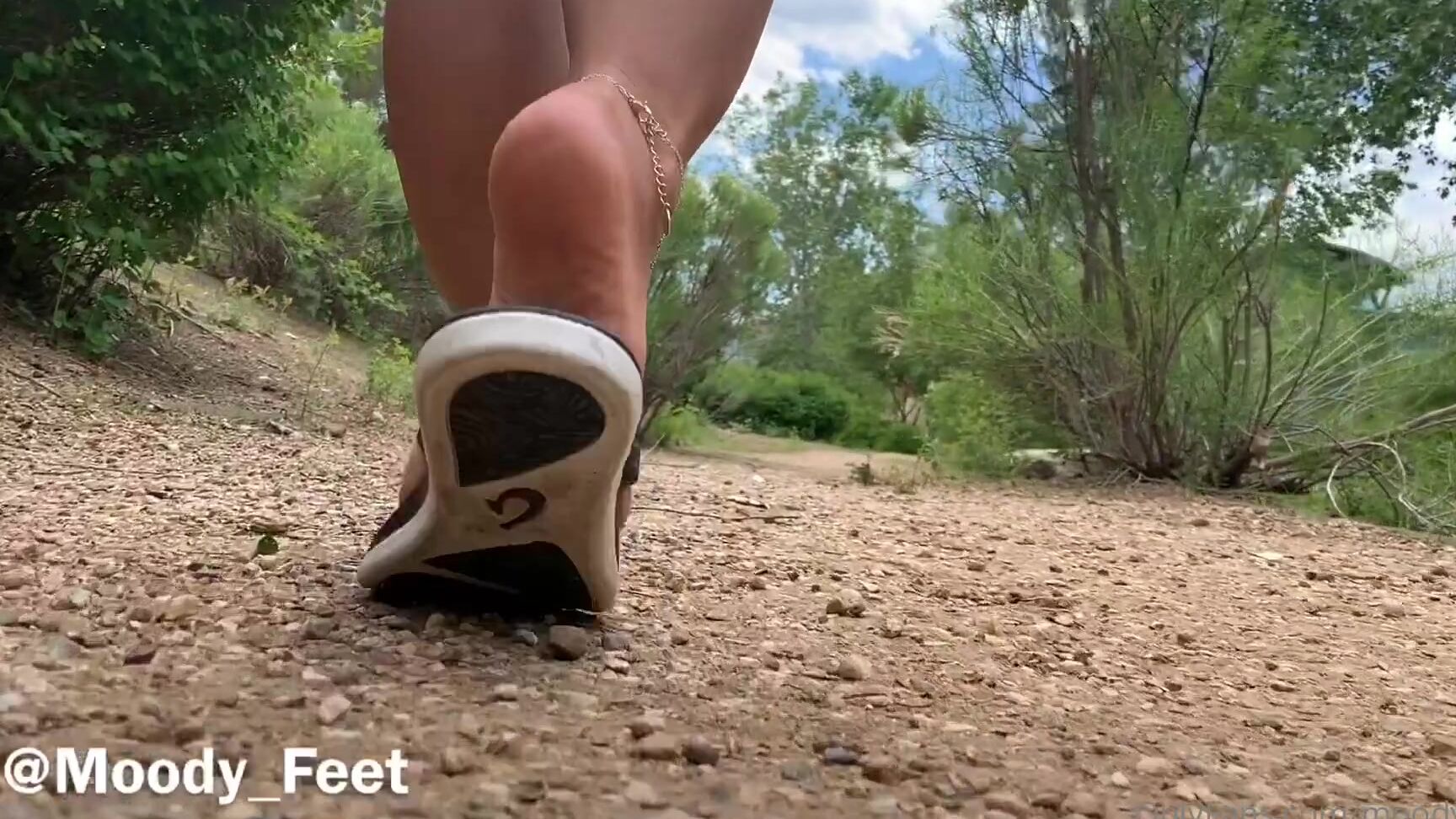 moodyfeet-22-02-2021-2038736906-super-old-video-from-when-i-first-started-i-m-so-grateful-for-my-fans-thank-you-f