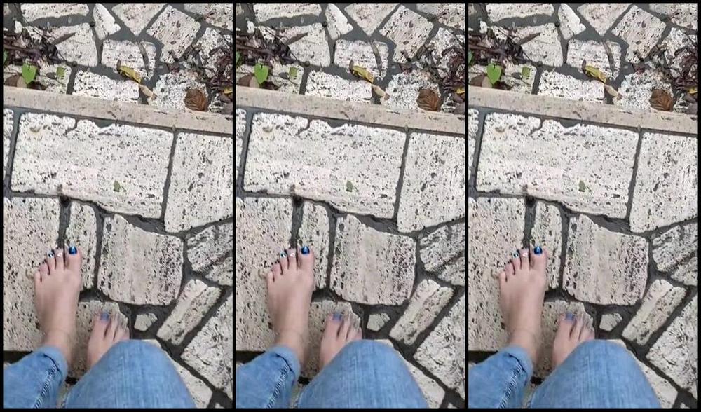 Frejas Submissive Feet Nicknamed Frejassubmissivefeet Onlyfans Dipping My Feet In The Pool