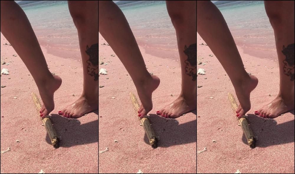 Nikkyfrench Foot Fetish On Pink Sand