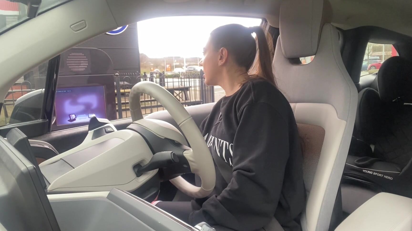 "SuzieLove212" car, public nudity, public outdoor, pussy play, vibrator Fast Food Drive Thru Pussy Play manyvids