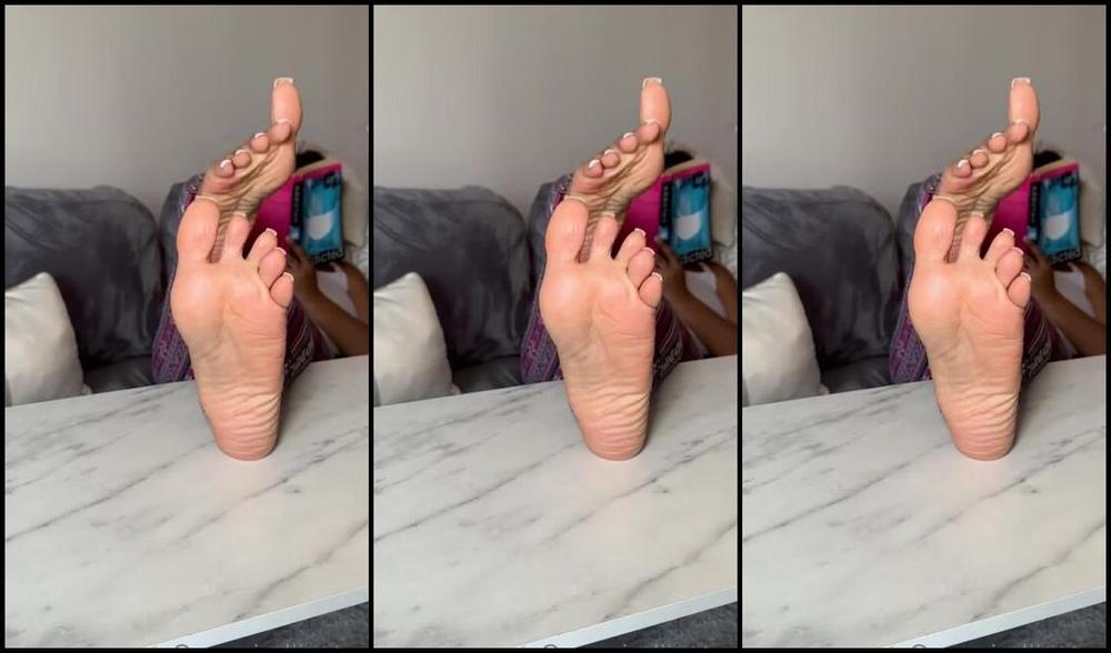 Queenjodiieetoes Aka Prettyfeetonly1800 Onlyfans I Love A Good Freaky Book