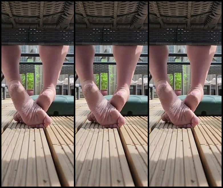 Maddison Spoilt Nicknamed Maddisonspoilt 08 30 2024 Onlyfans Video Enjoying The Last Of The Sun In The Garden And Some Quiet Time