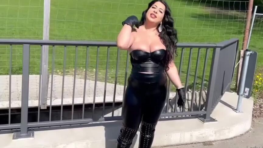 Lady Ayse Nicknamed Ladyayse Onlyfans Outdoor Session With Goddess Ayse