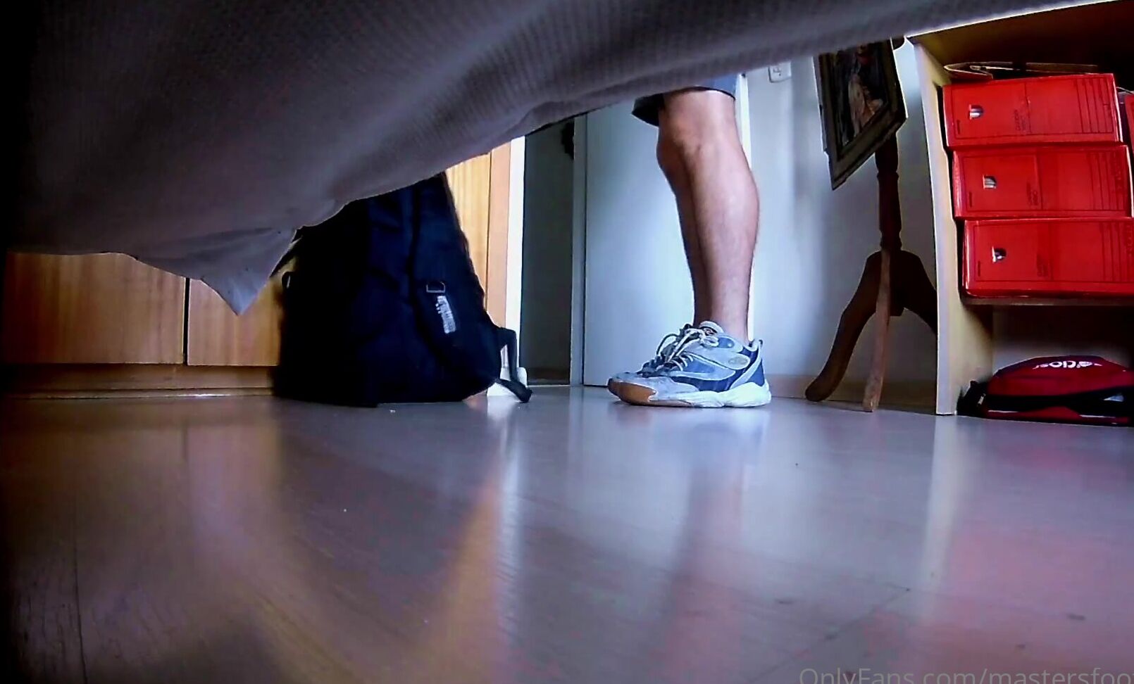 Brfootmodel 1422035874 12 10 2020 Little Bug Under My Bed