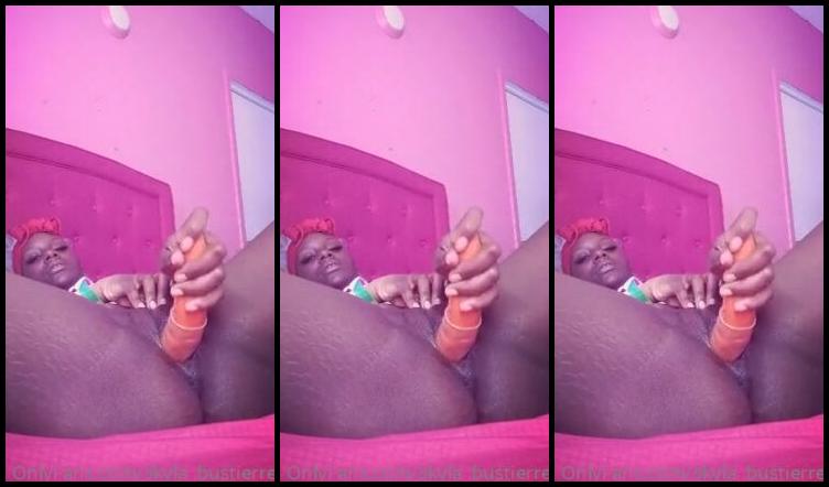 Skylabustierre Happy Easter