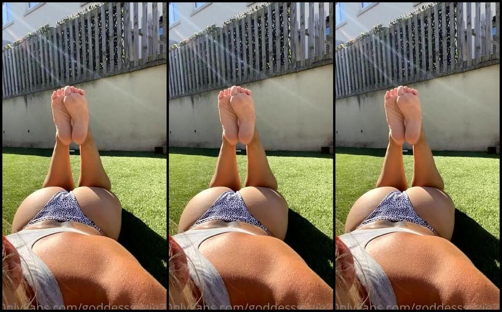 Goddesssuzie26 Onlyfans You Twitched Now You Must Tip I Love How I Am Lovely And Tanned Which Makes My Perfect White Sol 2