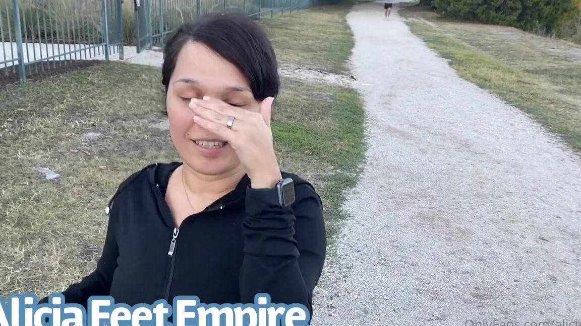 Alicia Feet Onlyfans Alicia Jogging Sweaty Solesp