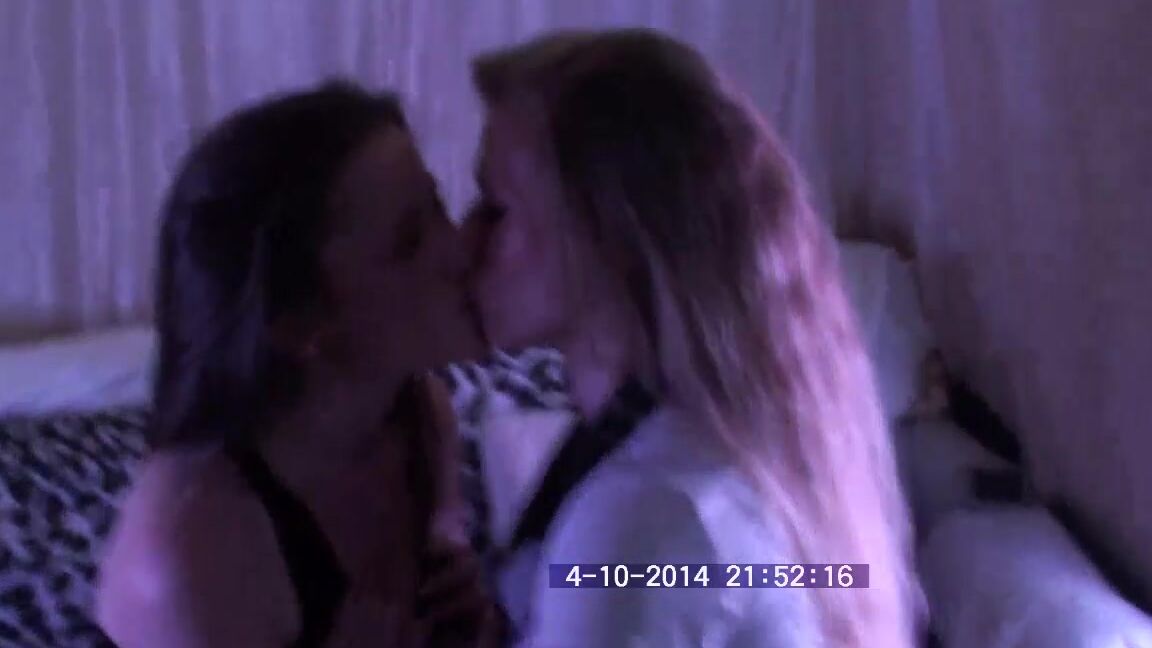 Vicki Peach A Sexy Horny Gg Part