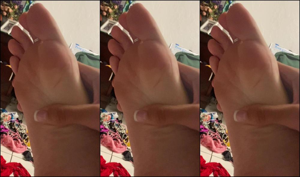 Goddesstalltasha 461882143 06 24 2020 Removing A Moisture Sock They Smell Like Lavender And Jojoba Oil