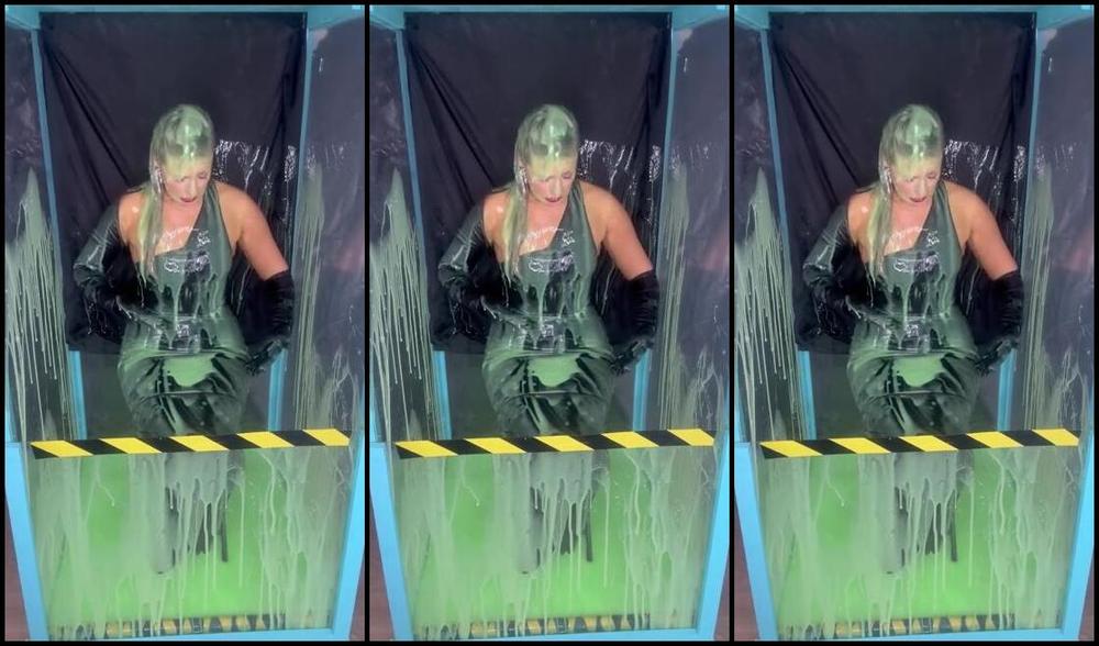 Bsmessybakery Nicknamed Bsmessybakery Onlyfans Warning Flashing Lights So I Ve Been Nominated To Attend The Fetish Awards