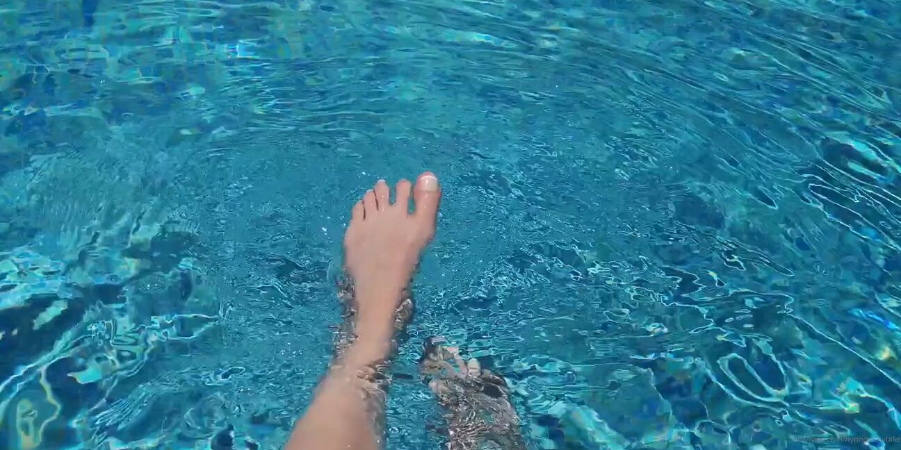 Goddess Natalie Nicknamed Goddessnatalie Onlyfans Drooling Time Feet In The Water Open With Caution